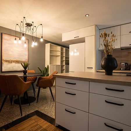 Brand-New Double Bedroom Apartment Виена Екстериор снимка