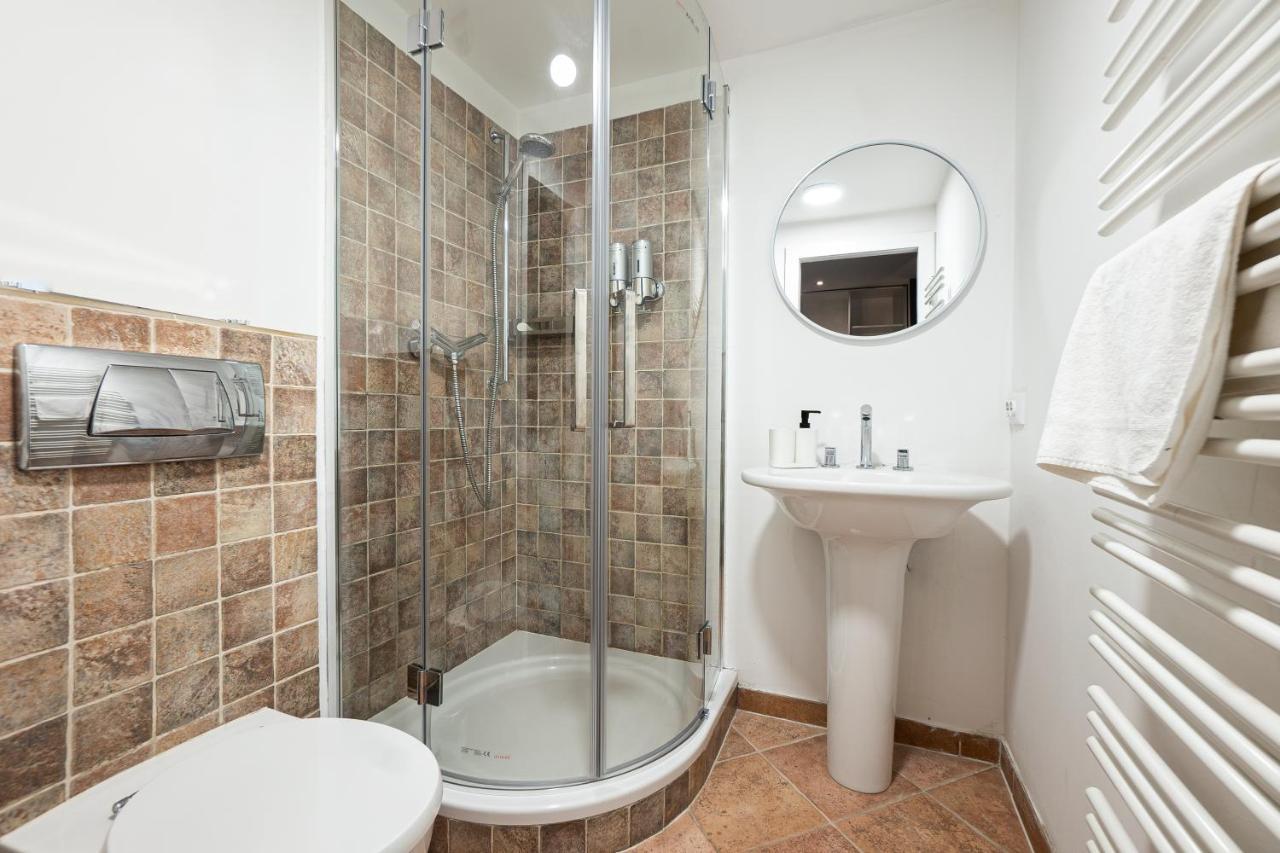 Brand-New Double Bedroom Apartment Виена Екстериор снимка